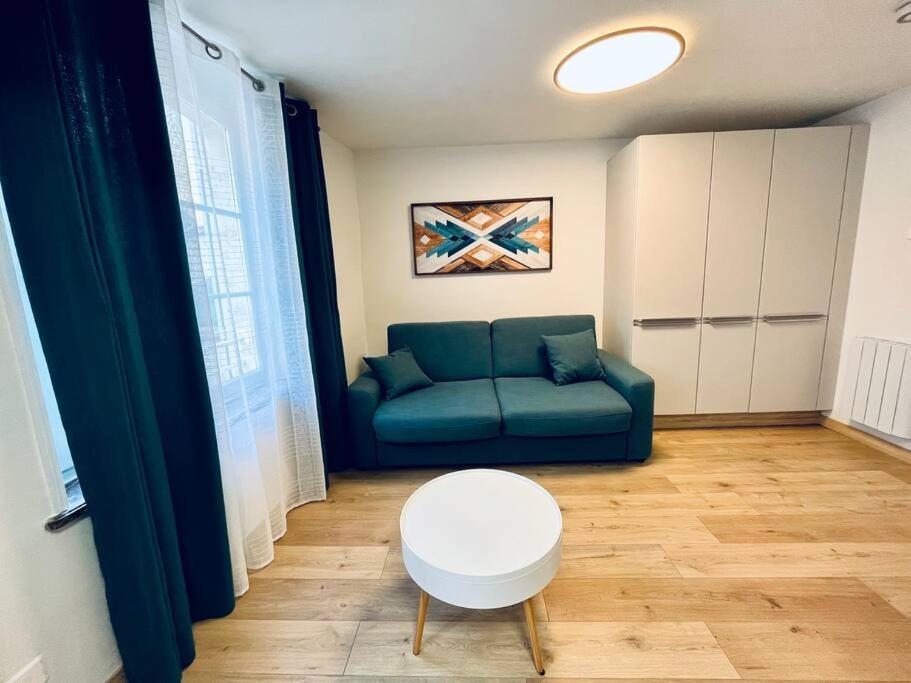 Stylish Studio In The Center Of Senlis Lejlighed Senlis  Eksteriør billede