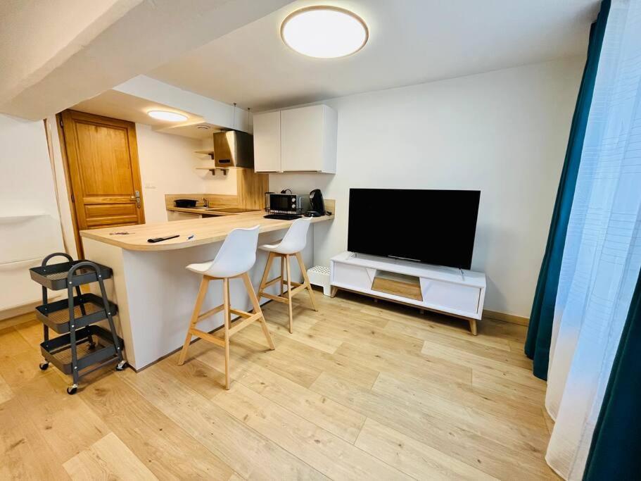 Stylish Studio In The Center Of Senlis Lejlighed Senlis  Eksteriør billede